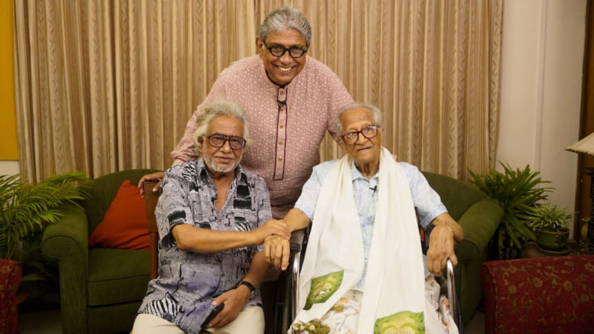 জন্মদিনের অনুষ্ঠানে মোস্তফা মনোয়ার। ছবি: সংগৃহীত