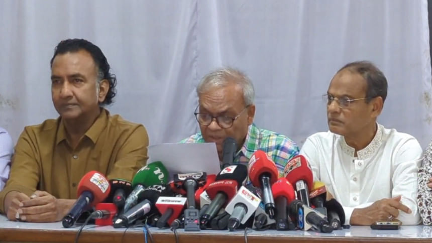রিজভীর সংবাদ সম্মেলন বিএনপি মনোনয়ন প্রসঙ্গে বক্তব্য দিচ্ছেন রিজভী