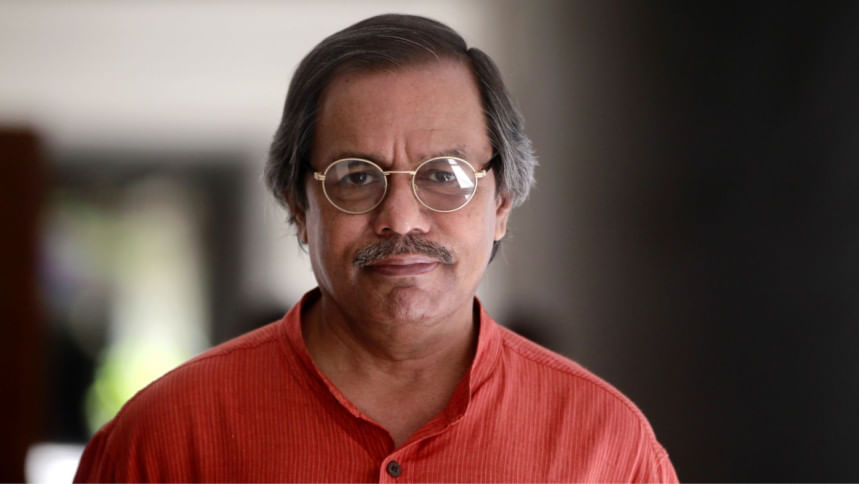 অস্ত্রোপচারের পর সিসিইউতে শিক্ষাবিদ সৈয়দ মনজুরুল ইসলাম
