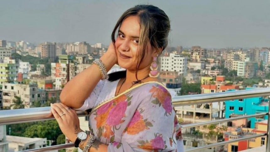 জেমসের স্ত্রী কে এই নামিয়া আমিন? 