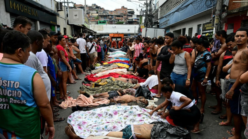 ব্রাজিলে মাদকচক্রের বিরুদ্ধে পুলিশি অভিযানে নিহতদের মরদেহ। ছবি: এএফপি