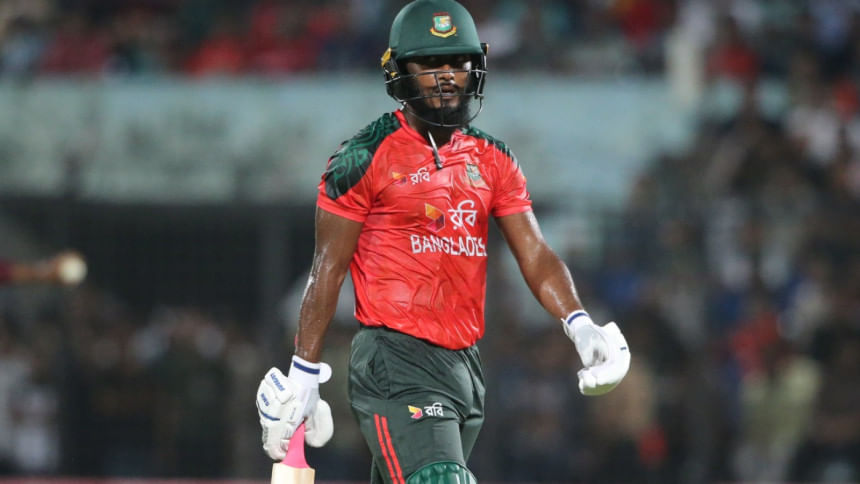 Xotin erini belbog bilan sikmoqda (ruscha video)