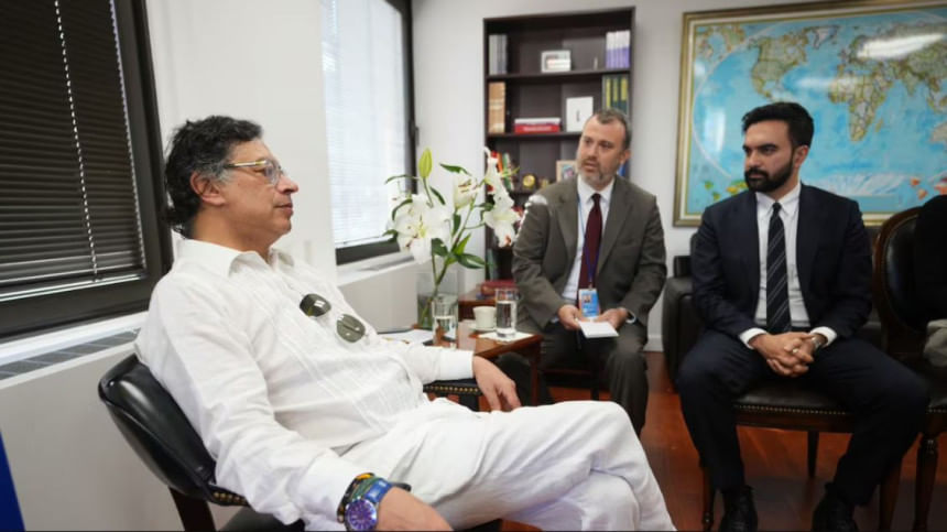 কলম্বিয়ার বামপন্থি রাষ্ট্রপতি গুস্তাভো পেত্রোর সঙ্গে মামদানি। ছবি: সংগৃহীত