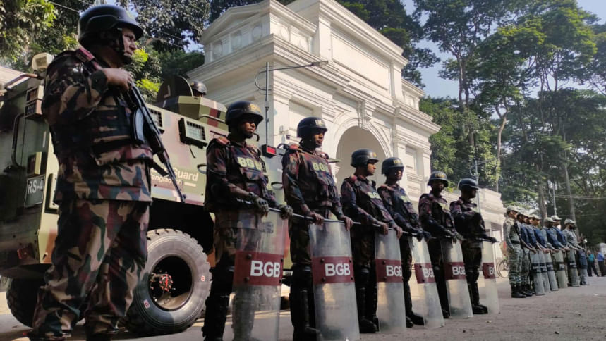 ট্রাইব্যুনালে কড়া নিরাপত্তা, আইনশৃঙ্খলা বাহিনীর অবস্থান