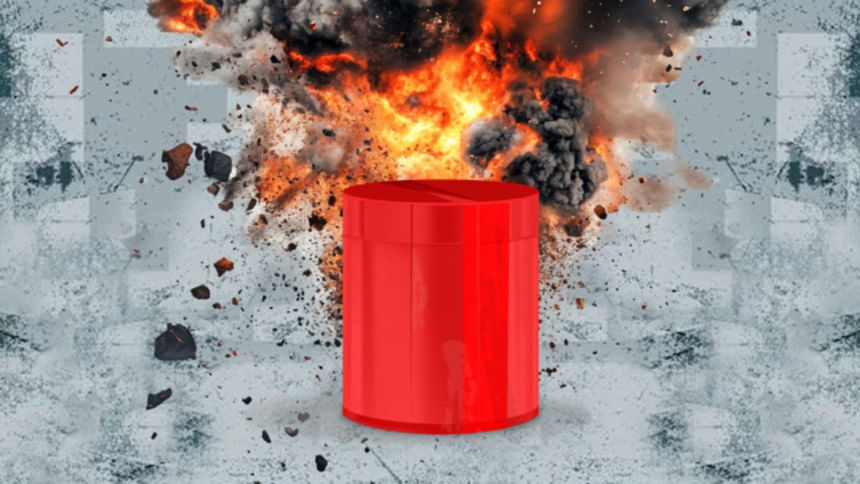 রাজধানীর ৩ পৃথক স্থানে ককটেল বিস্ফোরণ | The Daily Star Bangla