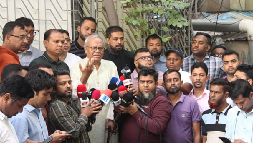 গণভোটের ৪ প্রশ্নের কোনো একটিতে দ্বিমত থাকলে ‘না’ বলার সুযোগ কোথায়, প্রশ্ন রিজভীর