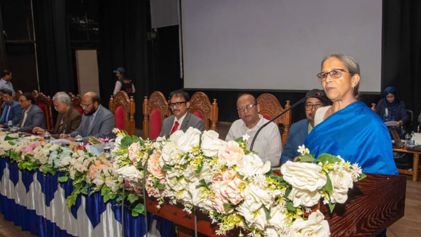 মৎস্য চাষে নিরাপদ ফিড ও ওষুধ সরবরাহে নজরদারি বাড়ানো হচ্ছে: প্রাণিসম্পদ উপদেষ্টা