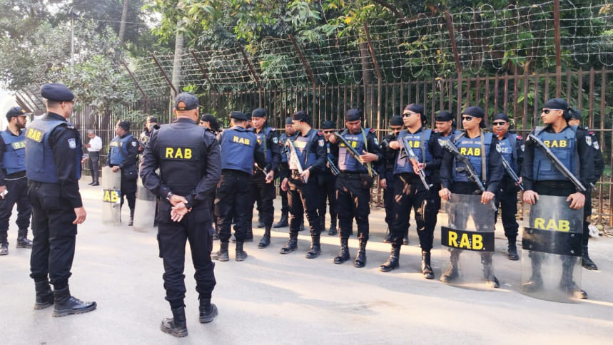 ১৩ সেনা কর্মকর্তাকে ট্রাইব্যুনালে হাজির করা হবে আজ, কড়া নিরাপত্তা