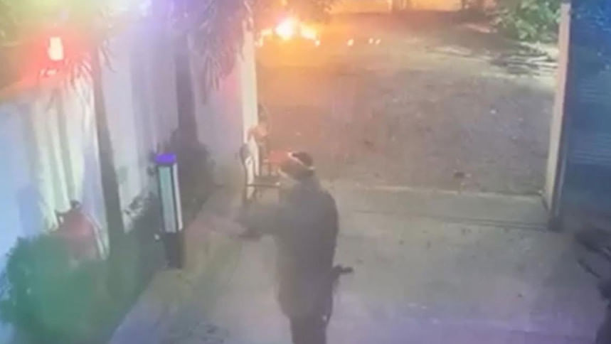 চাঁদা দাবি করে কারখানায় গুলি-ককটেল বিস্ফোরণ, আটক ৫