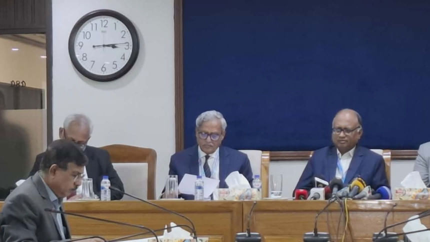 তদন্তে কেউ চাপ প্রয়োগ করলে নাম প্রকাশ করে দেওয়া হবে: দুদক চেয়ারম্যান