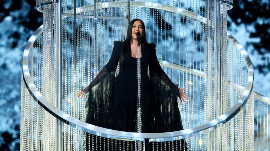 ২০২৫ সালের ইউরোভিশন প্রতিযোগিতায় সংগীত পরিবেশন করছেন ইসরায়েলি শিল্পী। ছবি: রয়টার্স