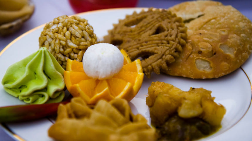 অলস বিকেলে ঘরেই বানাতে পারেন যেসব বাঙালি নাশতা