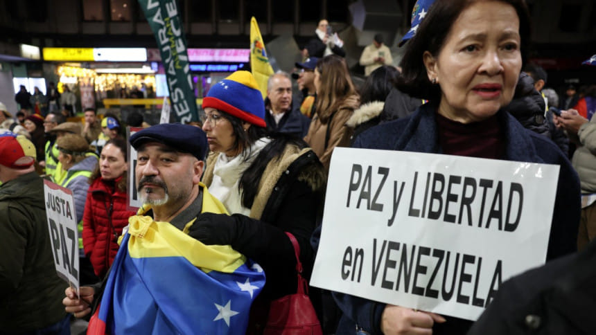 মাচাদোর সমর্থকদের বিক্ষোভ। ফাইল ছবি: এএফপি