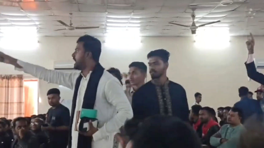 নিজামী-গোলাম আযমকে ‘সূর্যসন্তান’ বলার পর ছাত্রদল-শিবির উত্তেজনা