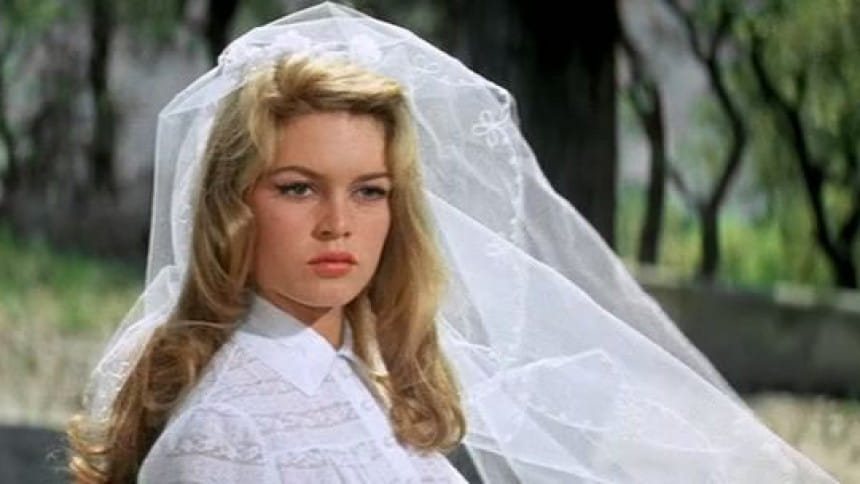 সিনেমার দৃশ্যে ব্রিজিত। ফাইল ছবি: সংগৃহীত