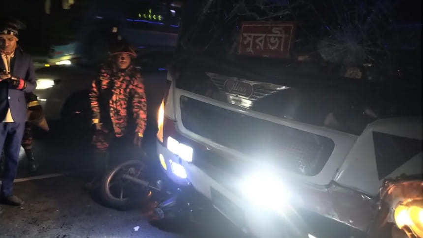 এক্সপ্রেসওয়েতে বাসচাপায় ২ মোটরসাইকেল আরোহী নিহত