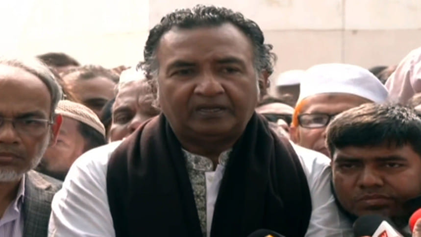 ‘একটি গোষ্ঠী হিংস্র থাবা বিভিন্ন পকেটে লুকিয়ে রেখে একেক সময় একেক কথা বলছে’