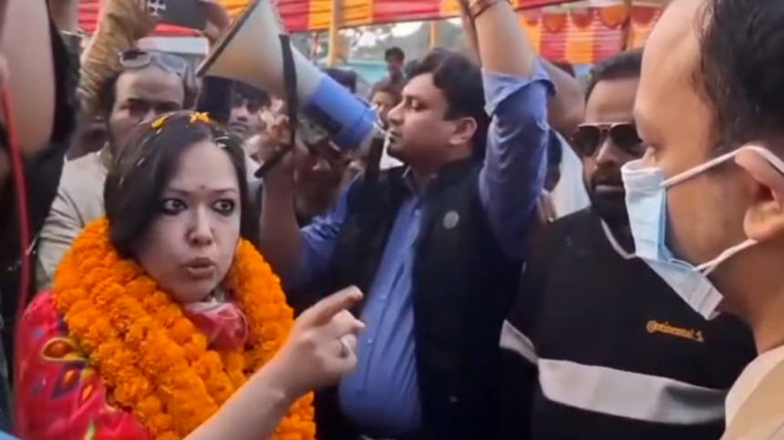 ‘আমি রুমিন ফারহানা, কোনো দল লাগে না আমার’ 