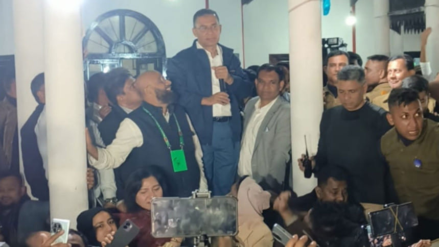 সিলেট থেকে আনুষ্ঠানিকভাবে নির্বাচনী প্রচার শুরু করলেন তারেক রহমান