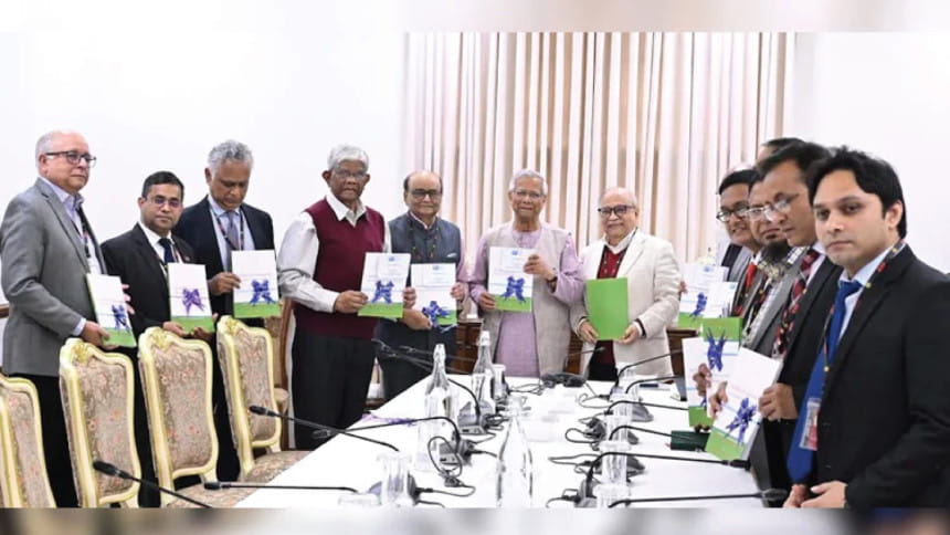 প্রধান উপদেষ্টার কাছে কর কাঠামো পুনর্বিন্যাস কমিটির প্রতিবেদন