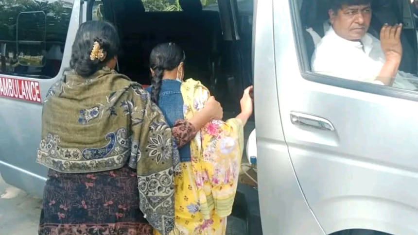 চবির শাটল ট্রেনে পাথর নিক্ষেপ, শিক্ষার্থী আহত | The Daily Star Bangla