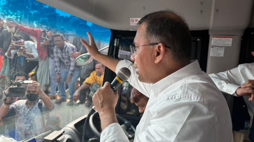 আজ যাচ্ছি, আবার বগুড়ায় আসব: সিরাজগঞ্জের পথে তারেক রহমান