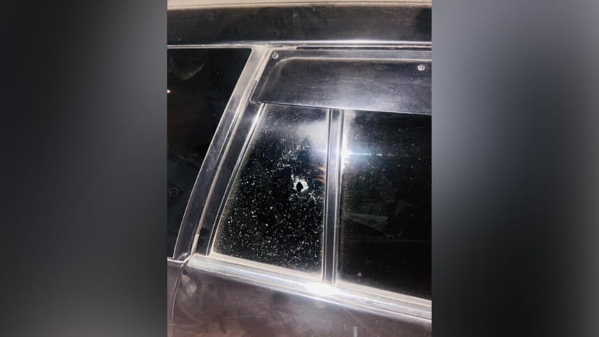 আড়াইহাজারে সাবেক ছাত্রদল নেতার গাড়িতে গুলি