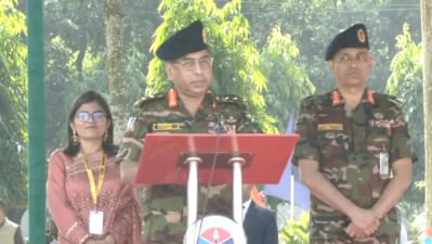 নারীদের বাদ দিয়ে দেশের উন্নয়ন-চিন্তা করলে ভুল হবে: সেনাপ্রধান