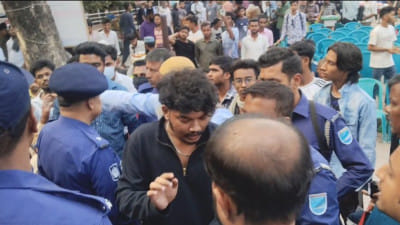 নারায়ণগঞ্জে বাউলদের কর্মসূচির ব্যানার ছেঁড়ার অভিযোগে আটক ১