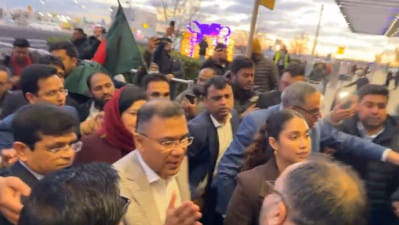 হিথ্রো বিমানবন্দরে পরিবারসহ তারেক রহমান