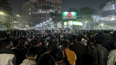 /article/হাদি হত্যার বিচার দাবিতে শাহবাগ অবরোধ