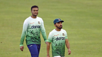 Mominul Haque & Shakib AL Hasan