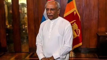 শ্রীলঙ্কার নতুন প্রধানমন্ত্রী দীনেশ গুনাবর্ধনে। ছবি: দ্য ডেইলি মিরর শ্রীলঙ্কা  