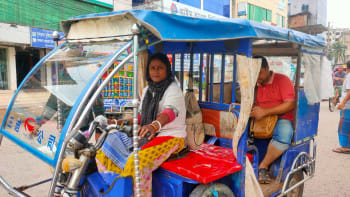 রানীর ইজিবাইক