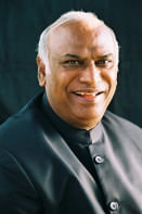 কংগ্রেসের নতুন সভাপতি মল্লিকার্জুন খাড়গে। ছবি: উইকিপিডিয়া