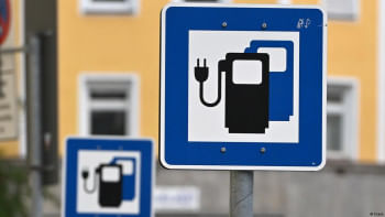 উন্নত প্রযুক্তির সাহায্যে ব্যাটারির আয়ু বাড়ানোর উদ্যোগ