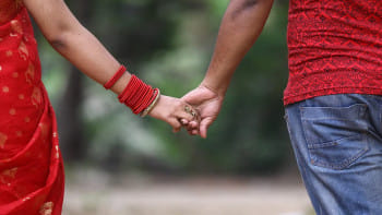 ভালোবাসা প্রকাশের অভিনব সব উপায়