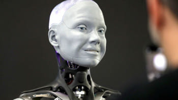 চাকরিতে নিয়োগ-ছাঁটাইয়েও বাড়ছে ‘কৃত্রিম বুদ্ধিমত্তার’ ব্যবহার