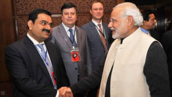 ভারতের প্রধানমন্ত্রী মোদি ও শীর্ষ ধনী আদানি। ছবি: সংগৃহীত