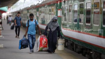 ১ মার্চ থেকে আন্তঃনগর ট্রেনের টিকিট পেতে লাগবে জাতীয় পরিচয়পত্র