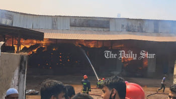 চট্টগ্রাম, সীতাকুণ্ড, ছোট কুমিরা, তুলার গুদাম, অগ্নিকাণ্ড, ফায়ার সার্ভিস,