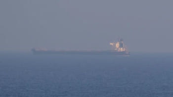 কৃষ্ণ সাগরে ইউক্রেনের শশ্য বহনকারী জাহাজ দেখা যাচ্ছে। ছবি: রয়টার্স