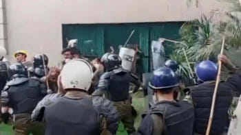 ইমরান খান