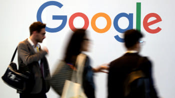 ‘কর্মীবান্ধব’ অবস্থান থেকে সরে আসছে গুগল
