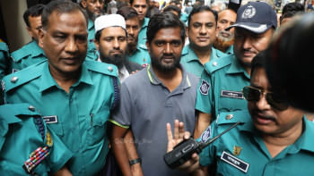 কাশিমপুর কারাগারে প্রথম আলোর প্রতিবেদক শামসুজ্জামান কাশিমপুর কারাগারে প্রথম আলোর প্রতিবেদক শামসুজ্জামান