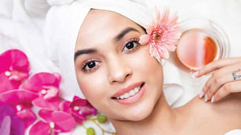 ঠোঁটের যত্ন, রূপচর্চা, জীবনযাপন,ময়েশ্চারাইজার, লিপস্টিক, লিপ লাইনার,