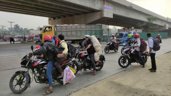 উত্তরের ঘরমুখো মানুষের ঈদ যাত্রায় স্বস্তি