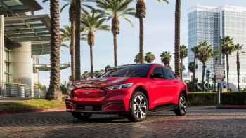 এ নিয়ে চলতি বছর দ্বিতীয়বারের মতো মাস্টাং মাক-ই গাড়ির দাম কমালো ফোর্ড