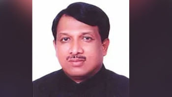 হুইপ সামশুল হকের নির্বাচনী প্রচারণায় হামলা