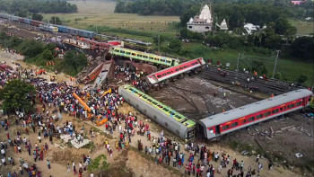 ওডিশার ট্রেন দুর্ঘটনা ওডিশার ট্রেন দুর্ঘটনা